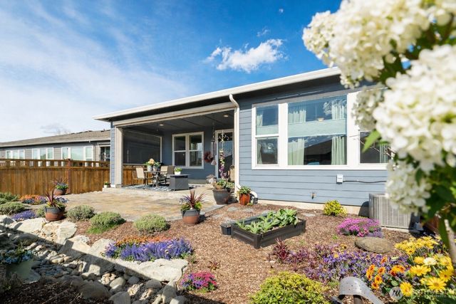 18102 151st St E, Bonney Lake, WA 98391