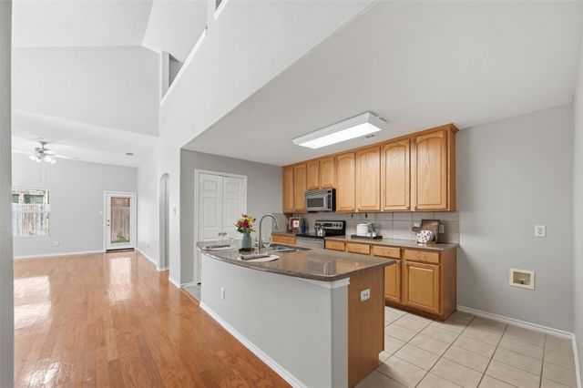 9842 Wake Bridge Drive, Frisco, TX 75035