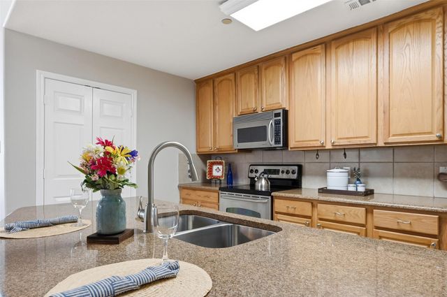 9842 Wake Bridge Drive, Frisco, TX 75035