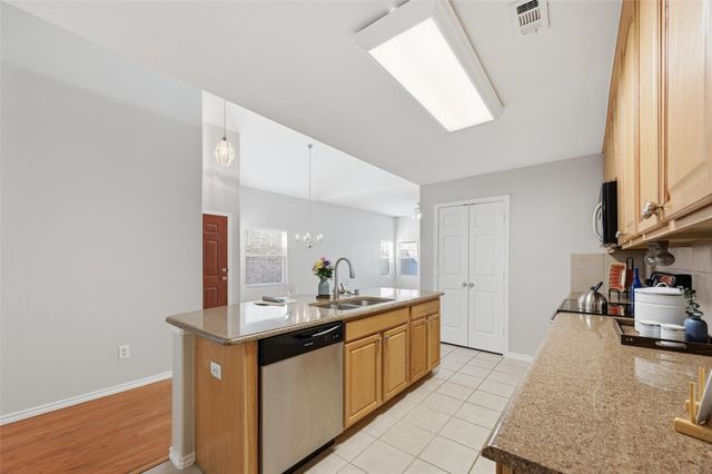 9842 Wake Bridge Drive, Frisco, TX 75035