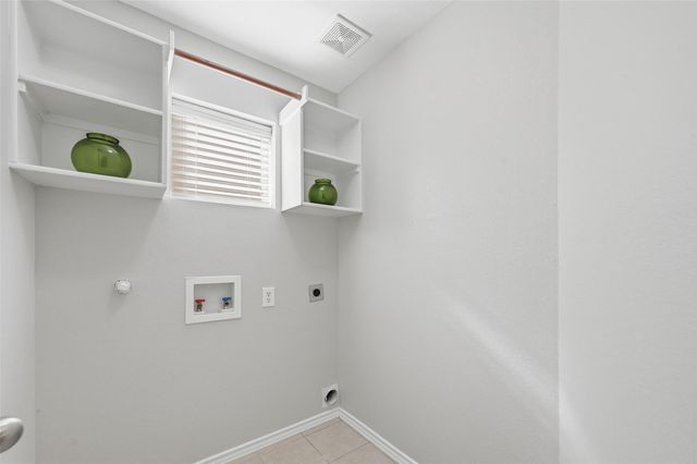 9842 Wake Bridge Drive, Frisco, TX 75035