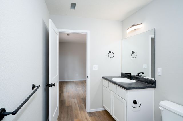 99 Sugar Lane, Crane, MO 65633