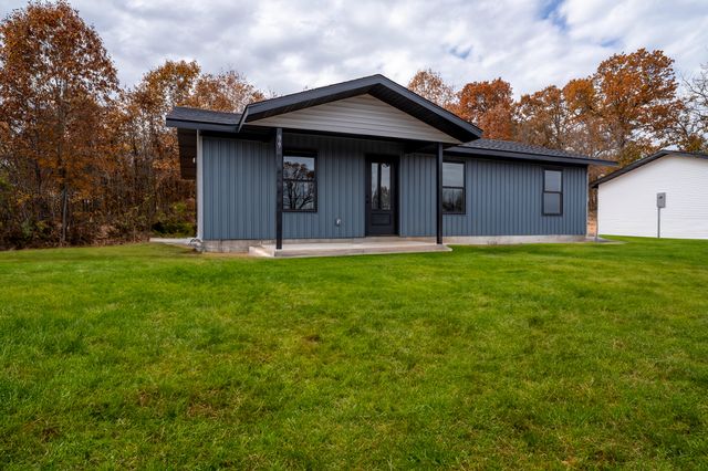 99 Sugar Lane, Crane, MO 65633