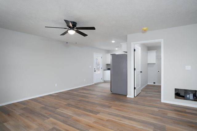 99 Sugar Lane, Crane, MO 65633