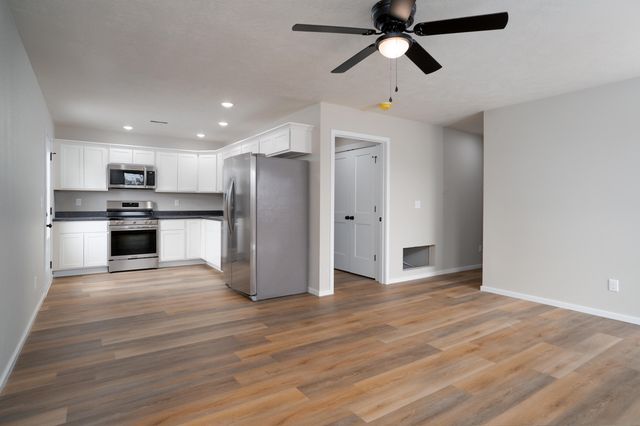 99 Sugar Lane, Crane, MO 65633