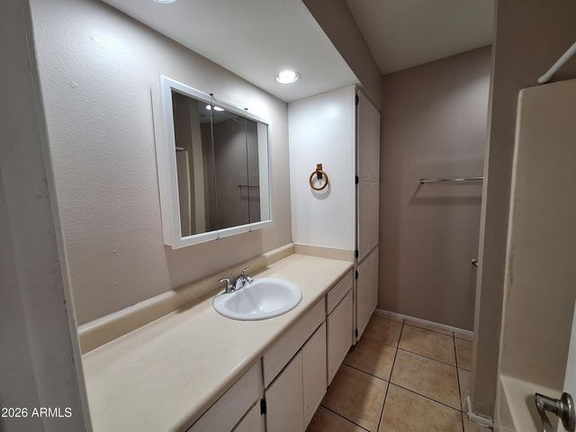 1449 E KNOLL Circle 3, Mesa, AZ 85203