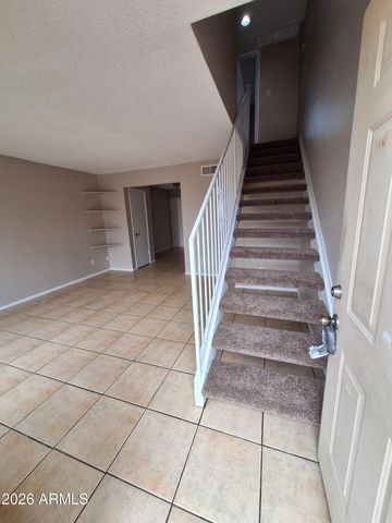 1449 E KNOLL Circle 3, Mesa, AZ 85203
