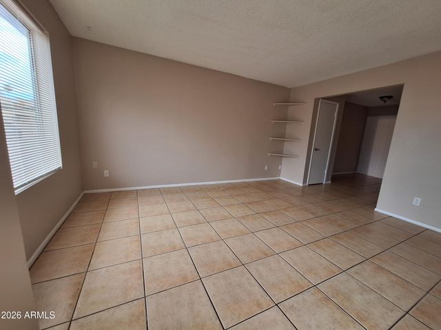 1449 E KNOLL Circle 3, Mesa, AZ 85203