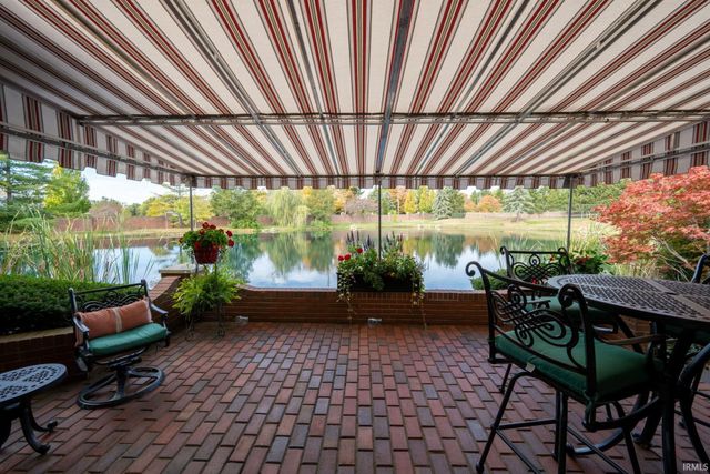 2820 Little River Run, Fort Wayne, IN 46804