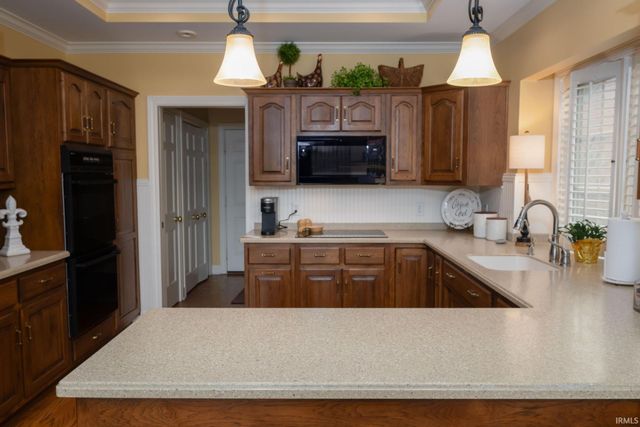 2820 Little River Run, Fort Wayne, IN 46804