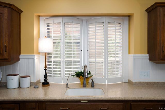 2820 Little River Run, Fort Wayne, IN 46804