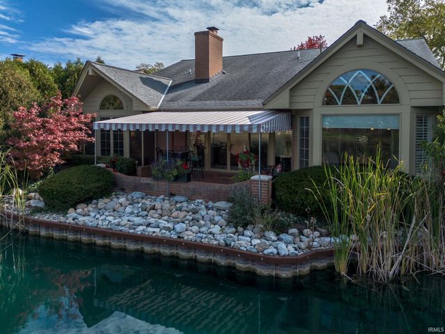 2820 Little River Run, Fort Wayne, IN 46804