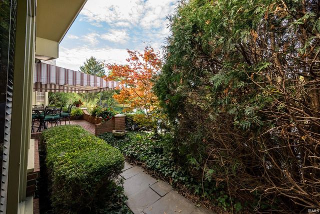 2820 Little River Run, Fort Wayne, IN 46804