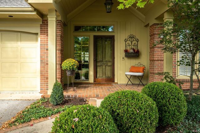 2820 Little River Run, Fort Wayne, IN 46804