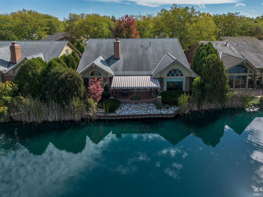 2820 Little River Run, Fort Wayne, IN 46804