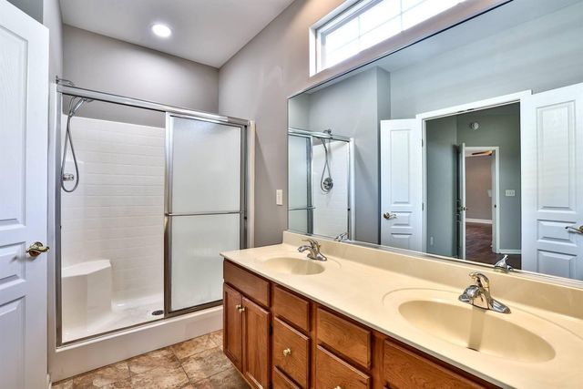 8400 Old World Court, Union, KY 41091