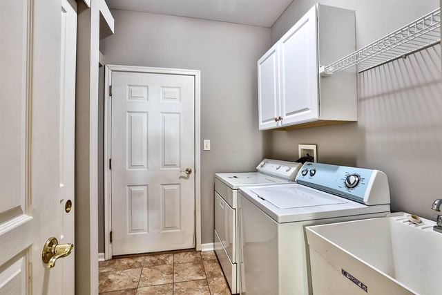 8400 Old World Court, Union, KY 41091