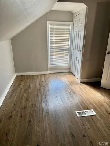 6516 Myron Avenue, St Louis, MO 63121