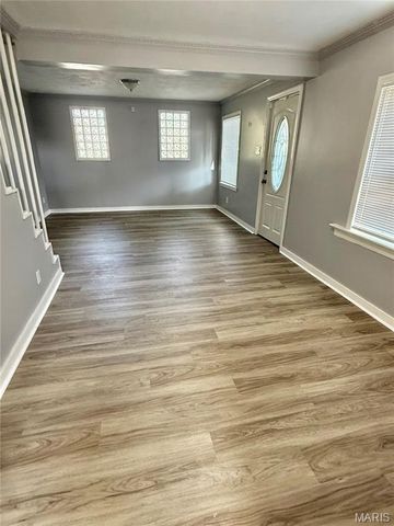 6516 Myron Avenue, St Louis, MO 63121
