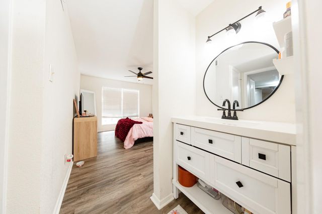 1500 Bay Area Boulevard 103, Houston, TX 77058