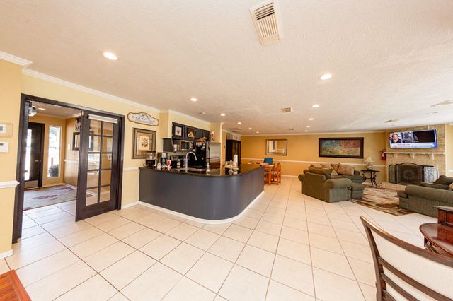 1500 Bay Area Boulevard 103, Houston, TX 77058