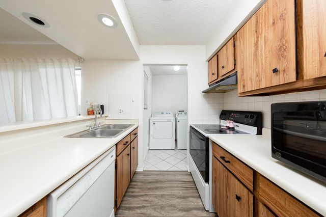 1500 Bay Area Boulevard 103, Houston, TX 77058