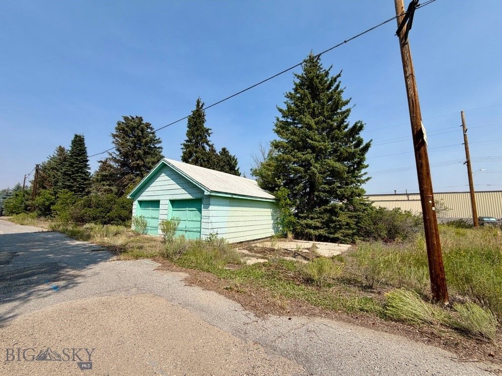 603 Desmet Street, Butte, MT 59701 photo 4