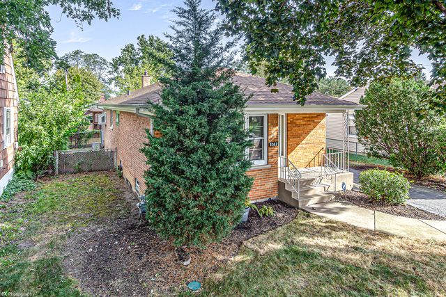 5262 Alexander Place, Oak Lawn, IL 60453