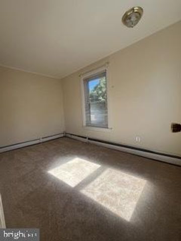 221 E 4TH ST, Media, PA 19063