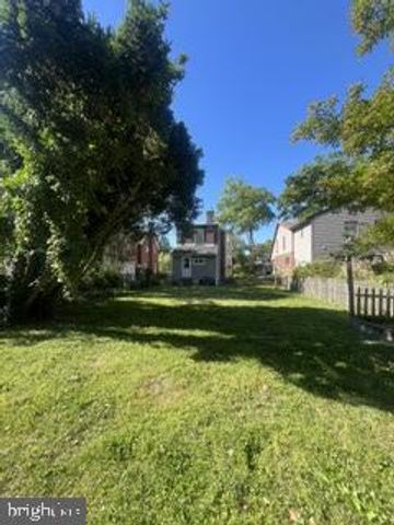 221 E 4TH ST, Media, PA 19063