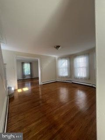 221 E 4TH ST, Media, PA 19063