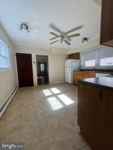 221 E 4TH ST, Media, PA 19063