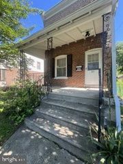 221 E 4TH ST, Media, PA 19063