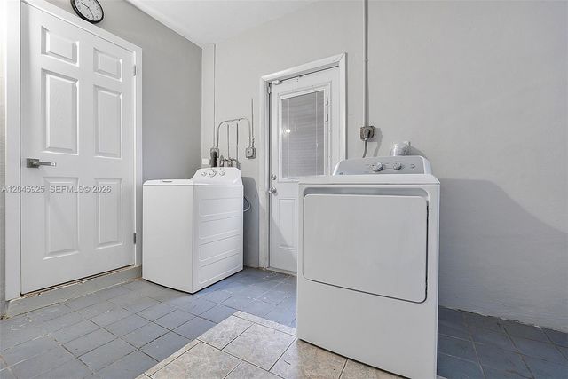 2230 Atlanta Street ., Hollywood, FL 33020