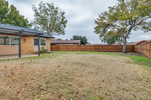 1912 Primrose Lane, Carrollton, TX 75007