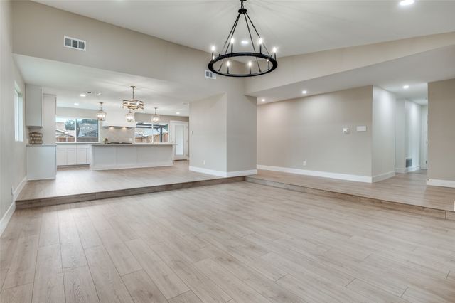 1912 Primrose Lane, Carrollton, TX 75007