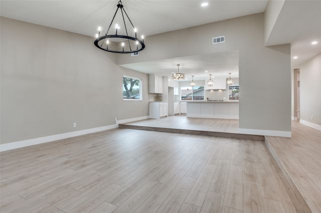 1912 Primrose Lane, Carrollton, TX 75007