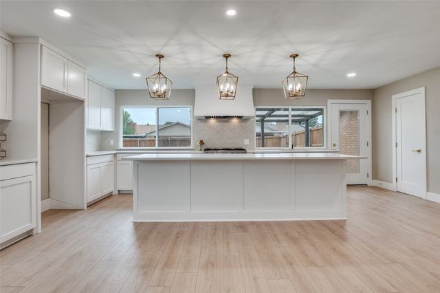 1912 Primrose Lane, Carrollton, TX 75007