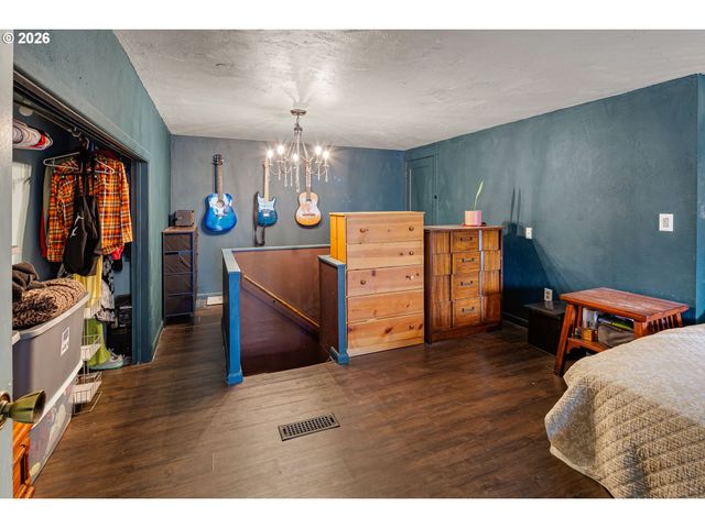 355 RIVER Rd, Eugene, OR 97404