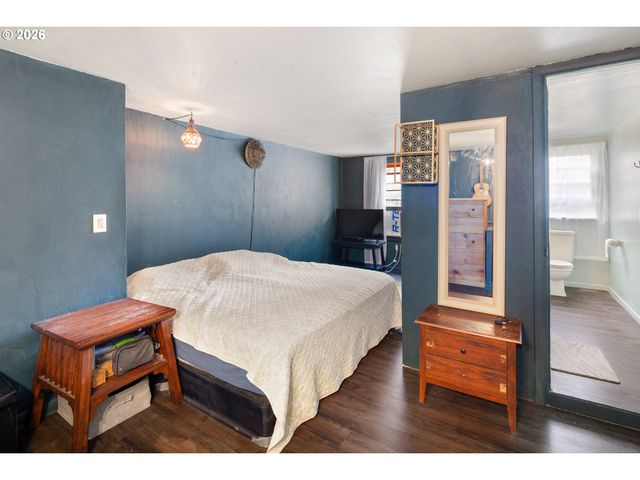355 RIVER Rd, Eugene, OR 97404
