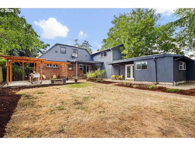 355 RIVER Rd, Eugene, OR 97404