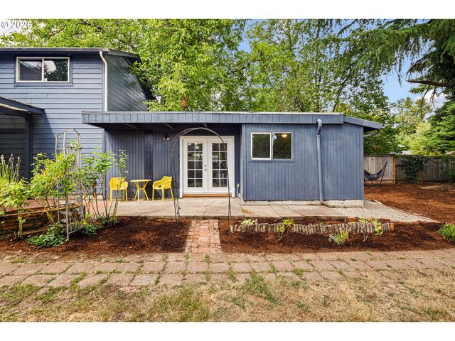 355 RIVER Rd, Eugene, OR 97404