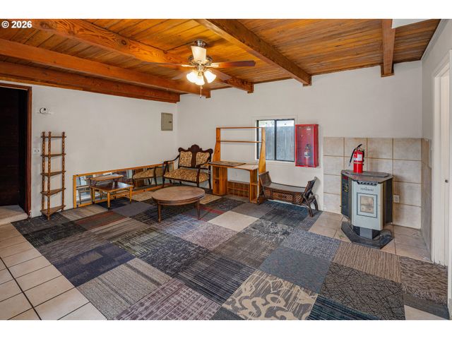 355 RIVER Rd, Eugene, OR 97404