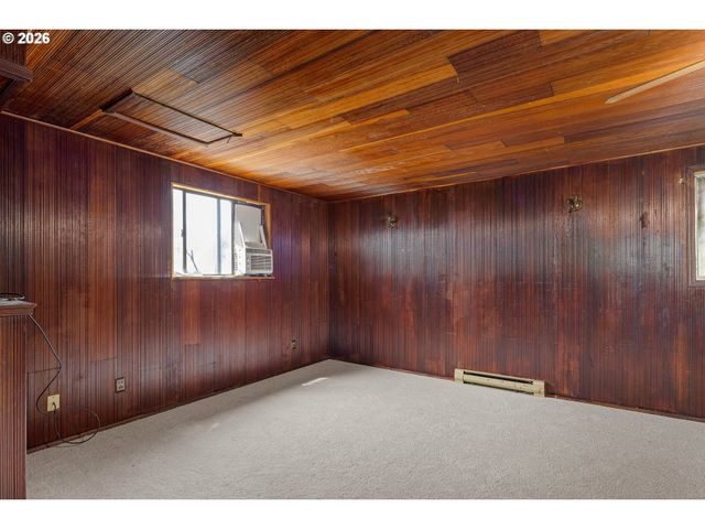 355 RIVER Rd, Eugene, OR 97404