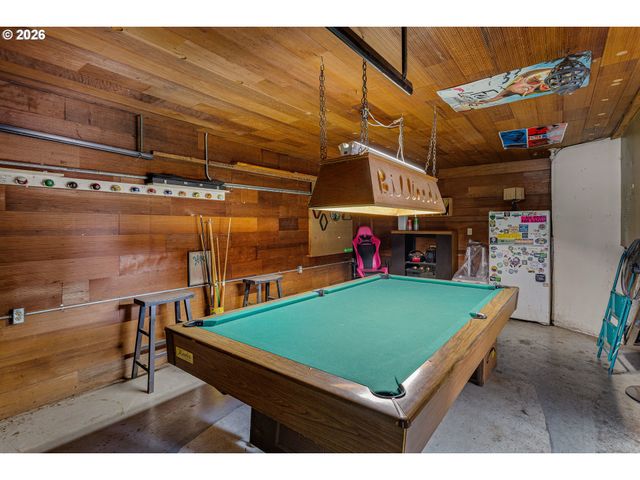355 RIVER Rd, Eugene, OR 97404
