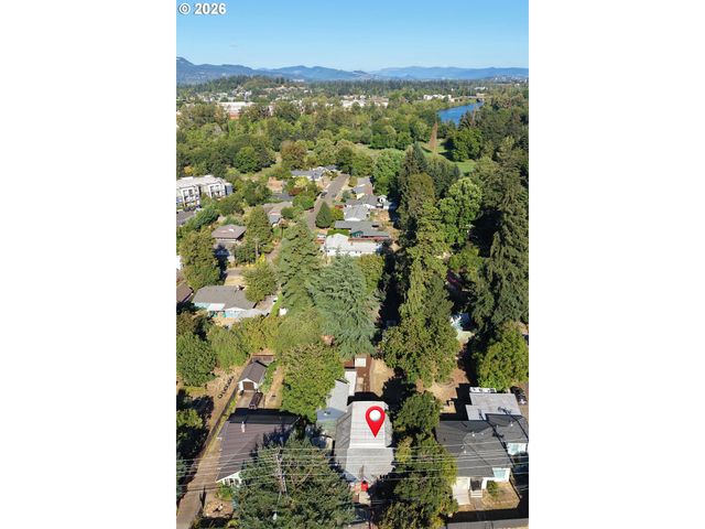 355 RIVER Rd, Eugene, OR 97404