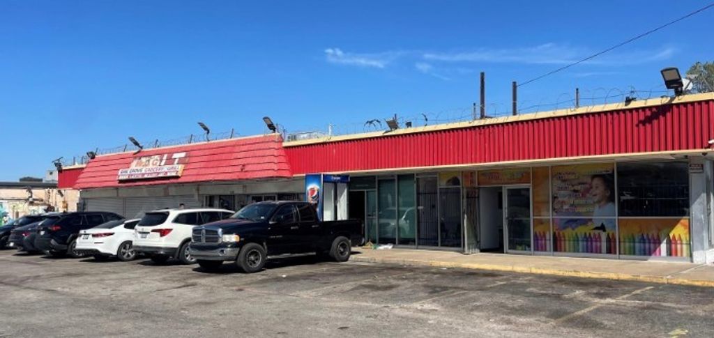 1225 Oak Grove Road, Fort Worth, TX 76134