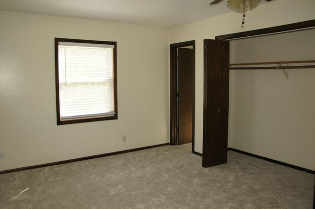 746 Belmont Lane E, Maplewood, MN 55117