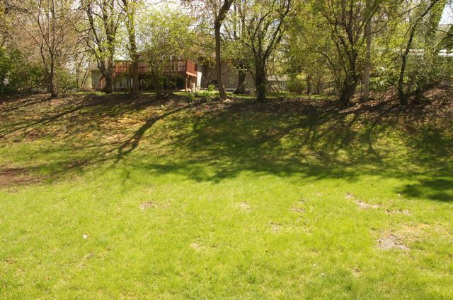746 Belmont Lane E, Maplewood, MN 55117