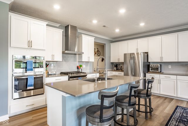 15692 Wellsprings Place, Fishers, IN 46037